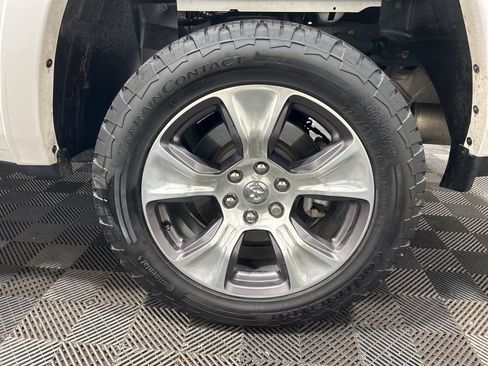 Used 2019 RAM 1500 Laramie w/ Sport Appearance Package image 33