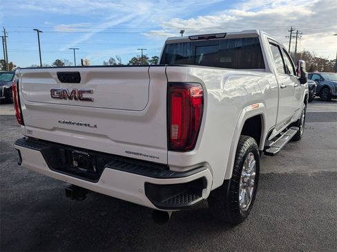 Used 2022 GMC Sierra 2500 Denali image 8