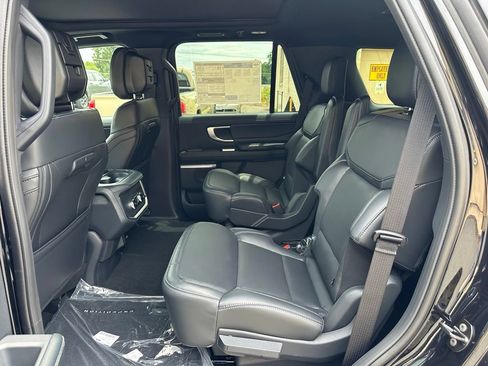 New 2026 Ford Expedition Platinum w/ Stealth Appearance Package AWD/4WD image 25