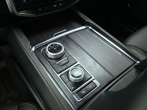 Certified 2023 Ford Expedition Max Platinum image 17