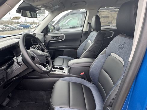 New 2025 Ford Bronco Sport Outer Banks image 9