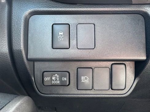 Used 2022 Toyota Tacoma SR5 AWD/4WD image 45