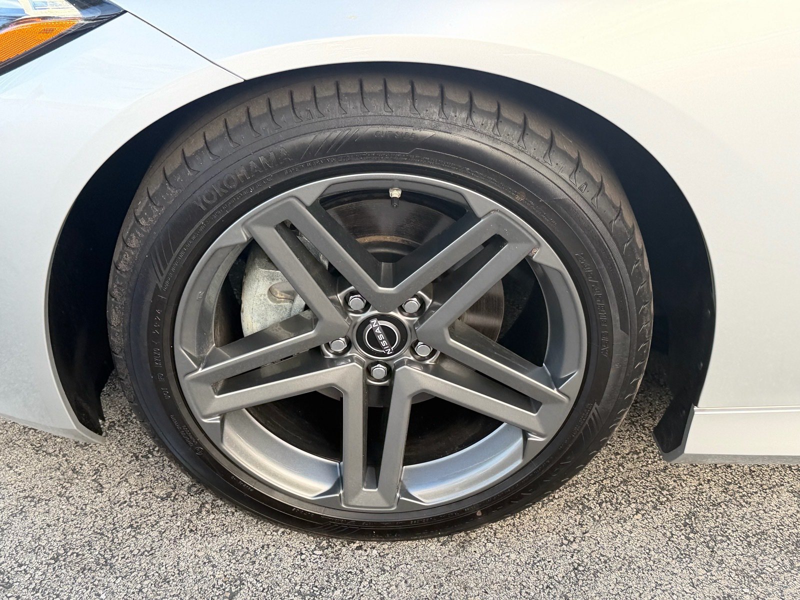 Certified 2024 Nissan Z Sport w/ Floor Mat Package RWD image 14