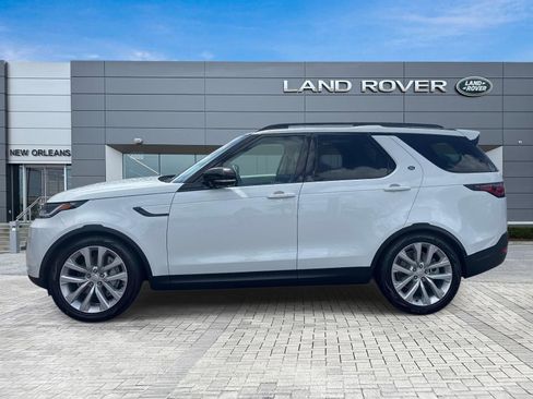 New 2026 Land Rover Discovery S AWD/4WD image 2
