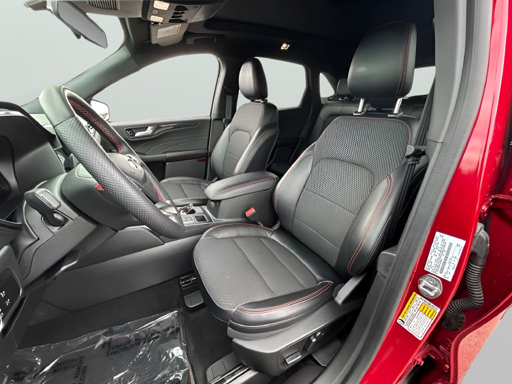 Used 2023 Ford Escape ST-Line w/ Tech Pack #1 AWD/4WD image 11