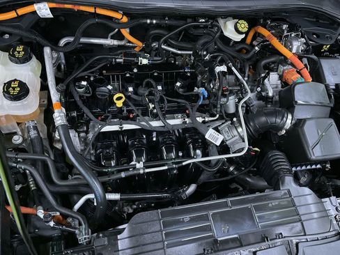 Used 2022 Ford Escape SE image 30