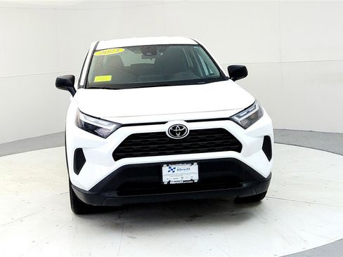 Used 2023 Toyota RAV4 LE image 8