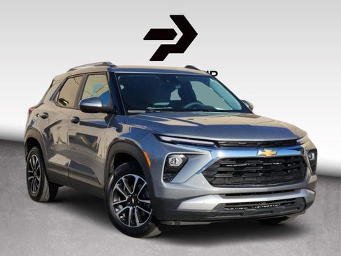Used 2025 Chevrolet TrailBlazer LT image 1