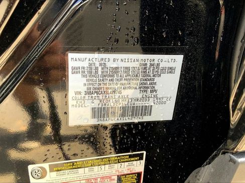 Used 2025 Nissan Kicks SV image 14