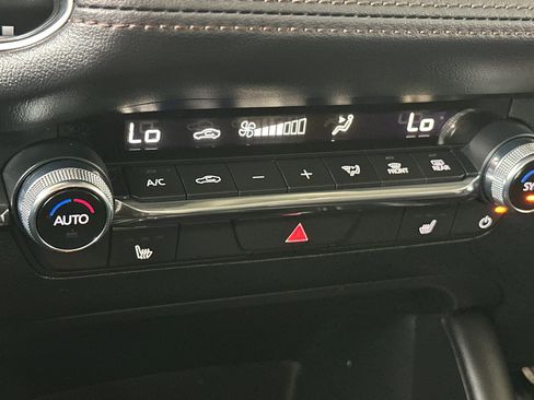 Used 2025 MAZDA MAZDA3 s image 19