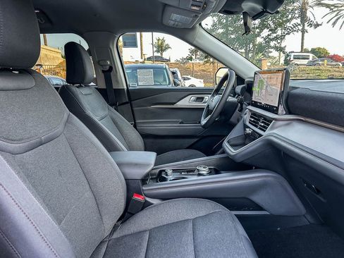 Used 2026 Ford Explorer Active RWD image 21