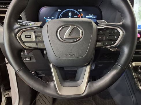 Used 2024 Lexus GX 550 w/ Accessory Package (2T) AWD/4WD image 11