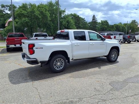 New 2025 Chevrolet Colorado LT w/ LT Convenience Package image 3