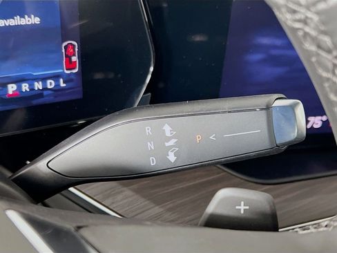 New 2026 Chevrolet Suburban Z71 image 17