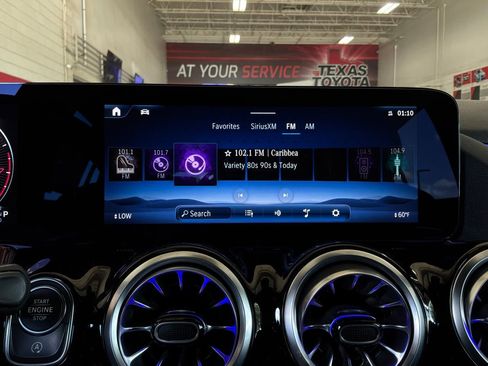 Used 2025 Mercedes-Benz GLA 250 image 37