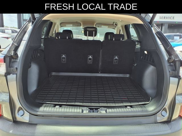 Used 2020 Ford Escape Titanium FWD image 8