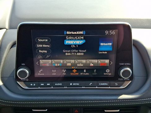 Used 2024 Nissan Rogue SV AWD/4WD image 16
