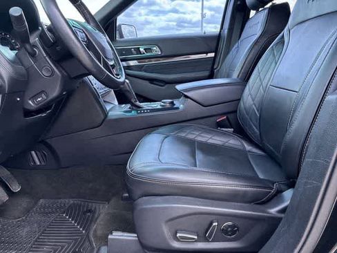 Used 2016 Ford Explorer Platinum AWD/4WD image 26