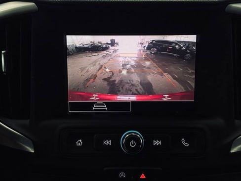 Used 2024 GMC Terrain SLE FWD image 33