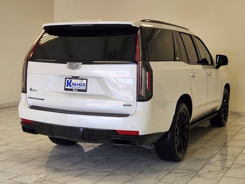 Used 2024 Cadillac Escalade Sport Platinum w/ LPO, ONYX Package AWD/4WD image 7