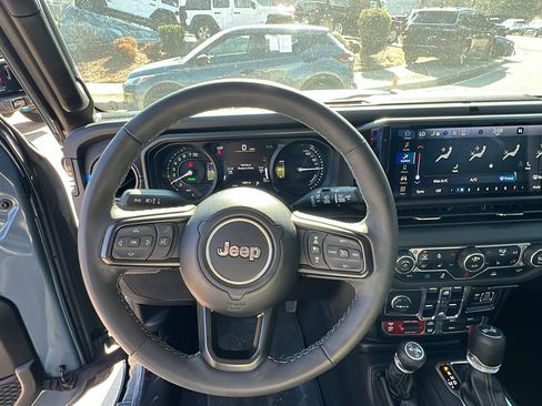 Used 2025 Jeep Wrangler Unlimited Rubicon 4xe w/ Convenience Group image 23