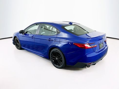 Used 2025 Toyota Camry SE FWD image 5