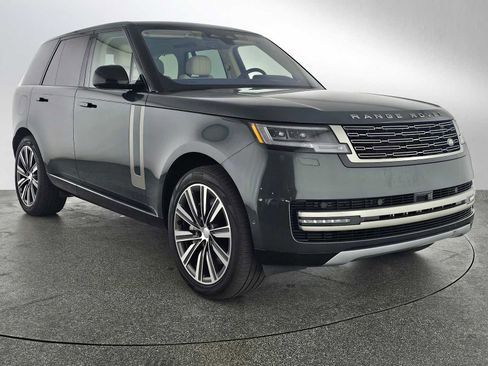 Used 2023 Land Rover Range Rover SE image 7