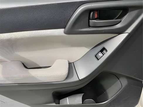 Used 2014 Subaru Forester 2.5i Premium w/ All-Weather Package image 15