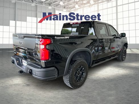 Used 2023 Chevrolet Silverado 1500 ZR2 w/ ZR2 Bison Edition AWD/4WD image 5
