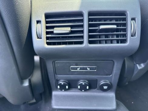 Used 2020 Jaguar F-PACE R-Sport image 17