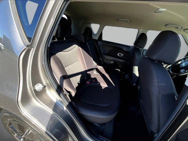 Used 2019 Kia Soul FWD image 30