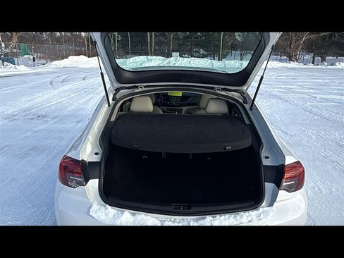 Used 2018 Buick Regal Essence w/ Driver Confidence Package #1 image 27