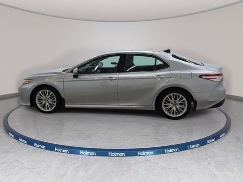 Used 2018 Toyota Camry XLE w/ Driver Assist Package FWD image 9
