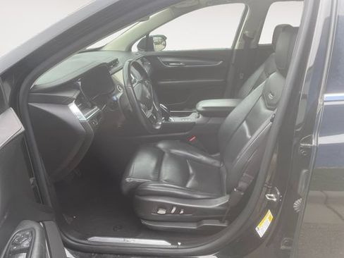 Used 2017 Cadillac XT5 Luxury AWD/4WD image 9