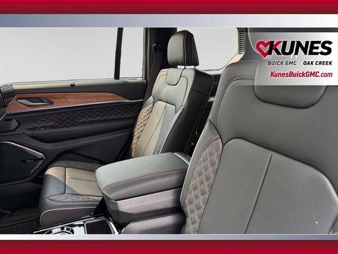 Used 2026 Jeep Grand Cherokee L Summit w/ Obsidian Package AWD/4WD image 34