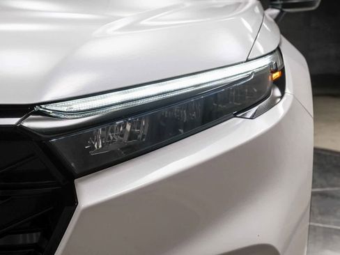 Used 2024 Honda CR-V Sport-L image 11