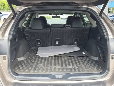 Used 2023 Subaru Outback Limited AWD/4WD image 18