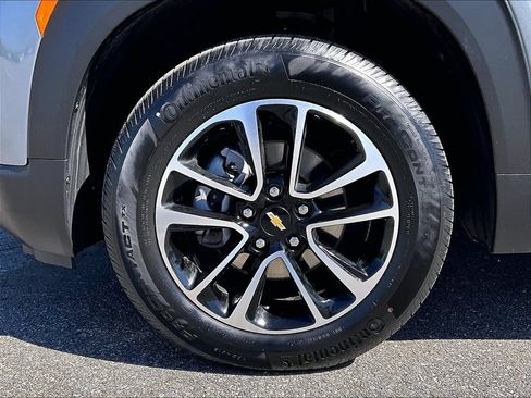 Used 2025 Chevrolet TrailBlazer LT AWD/4WD image 7