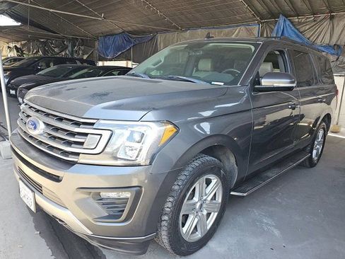 Used 2018 Ford Expedition XLT w/ Equipment Group 202A AWD/4WD image 1