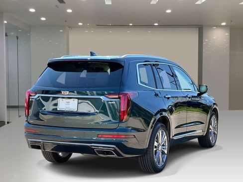 Used 2024 Cadillac XT6 Premium Luxury AWD/4WD image 4