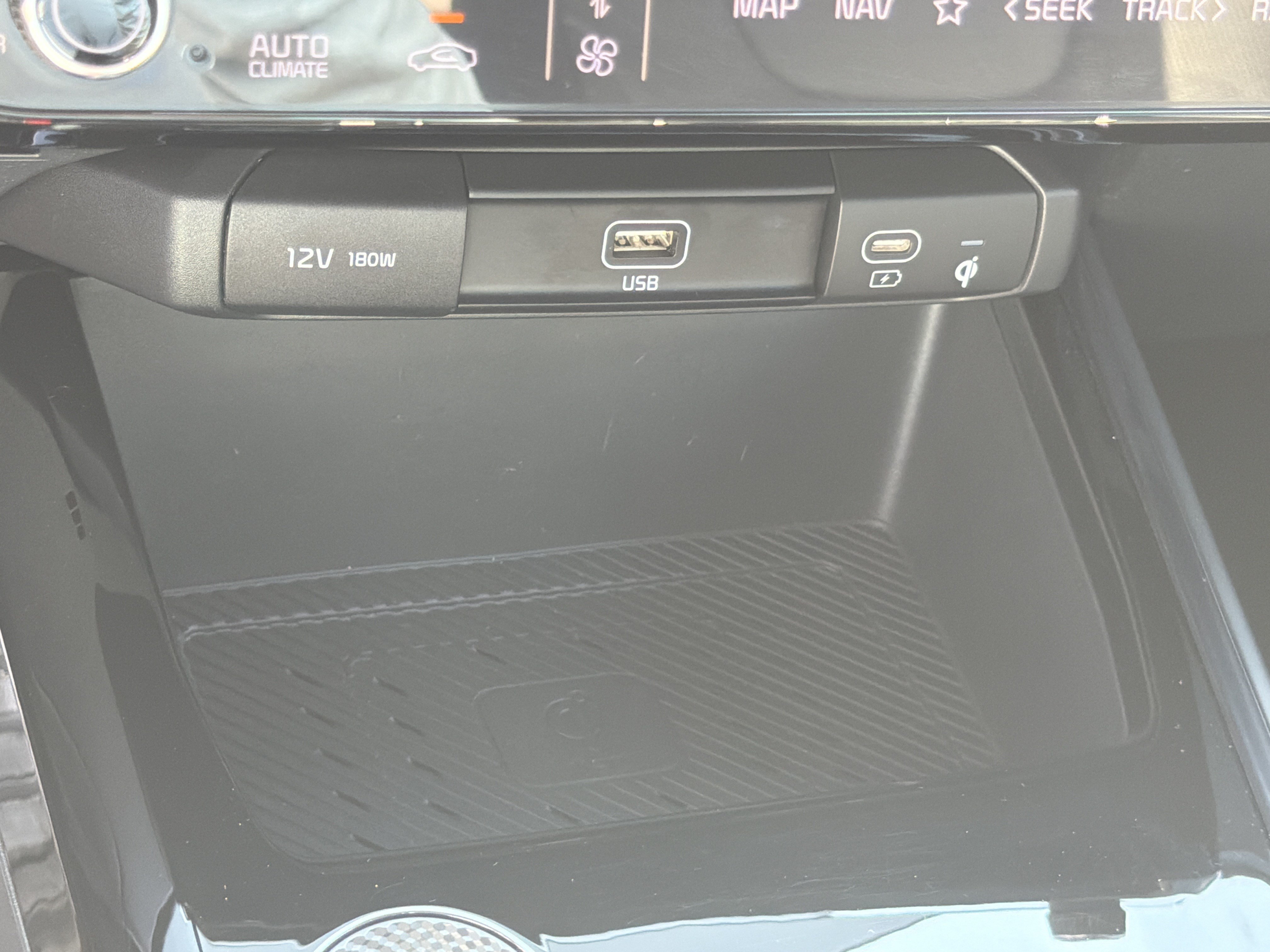 Certified 2025 Kia Niro FWD image 34