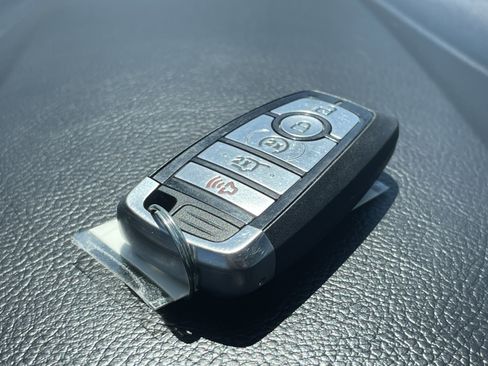 Certified 2024 Ford Edge ST-Line AWD/4WD image 35