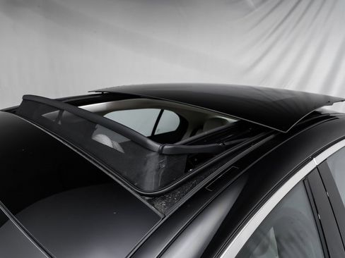 New 2025 Mercedes-Benz E 350 4MATIC Sedan image 5