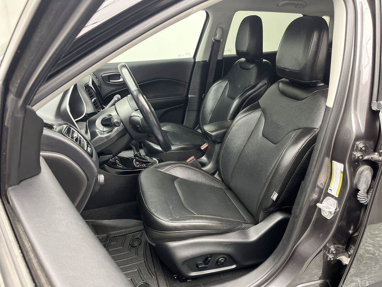 Used 2021 Jeep Compass Limited AWD/4WD image 8