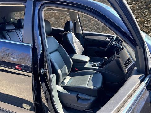 Used 2019 Volkswagen Atlas SE w/ Towing Package image 7