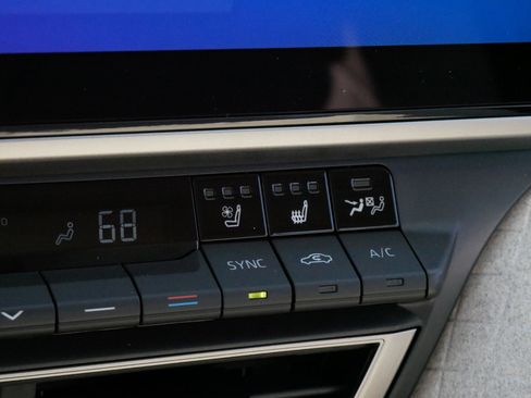 Certified 2026 Toyota Camry XLE AWD/4WD image 29