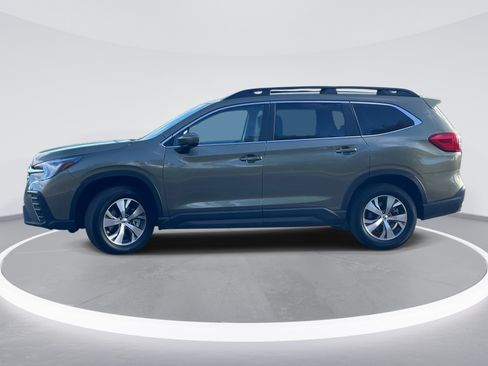 Used 2025 Subaru Ascent Premium AWD/4WD image 4