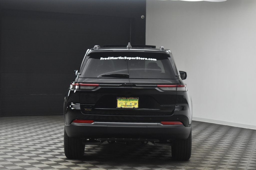 New 2027 Jeep Grand Cherokee Limited AWD/4WD image 11