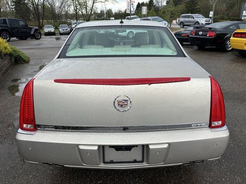 Used 2008 Cadillac DTS FWD image 5