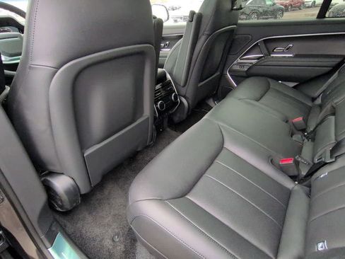 New 2026 Land Rover Range Rover SE image 18